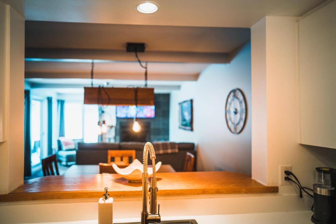 Magnifique Condo Pres Du Lac Tremblant 몽트랑블랑 외부 사진