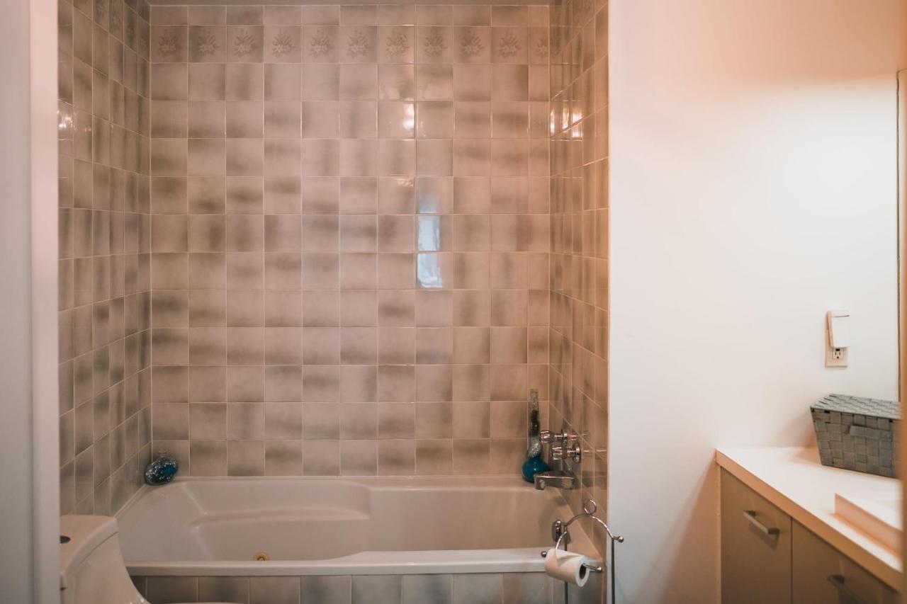 Magnifique Condo Pres Du Lac Tremblant 몽트랑블랑 외부 사진